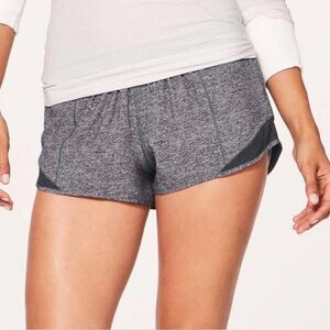 Lululemon Hotty Hot shorts 2.5”